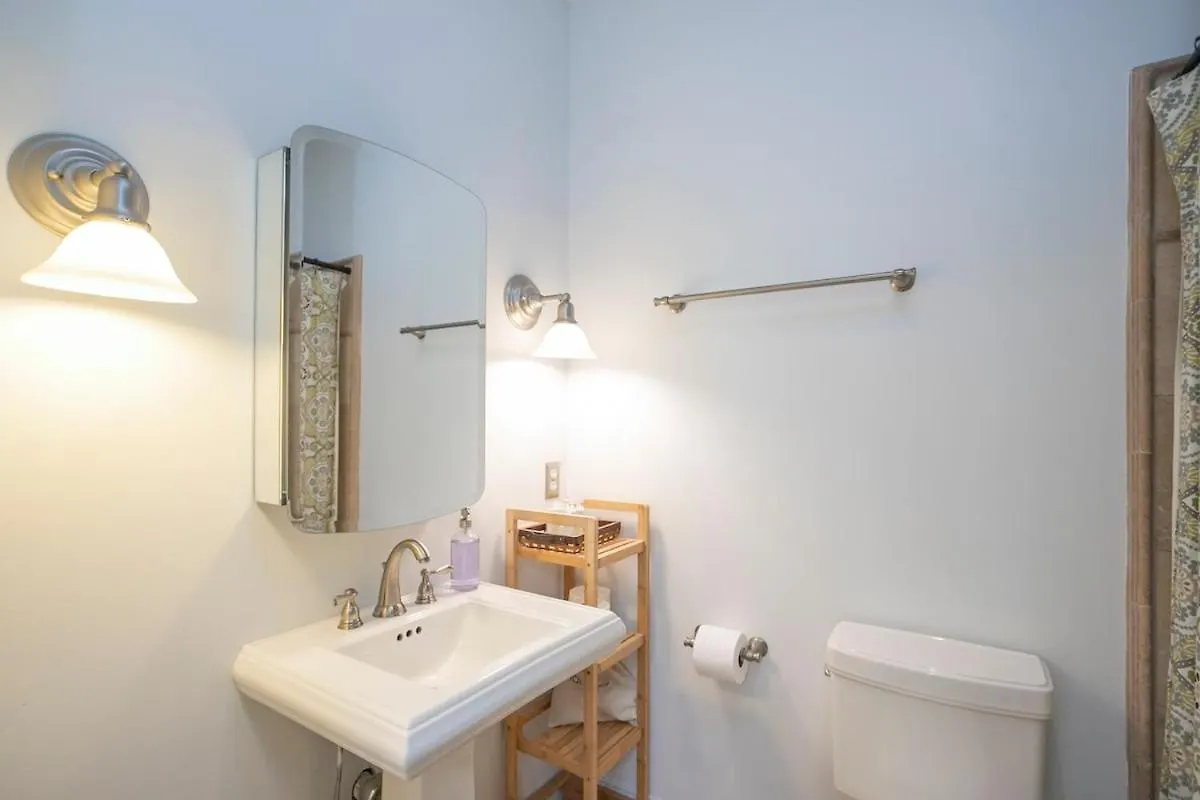 Casa vacanze Villa 2 Chic Lofts Right On Broadway Strip Sleeps 10 Nashville Stati Uniti