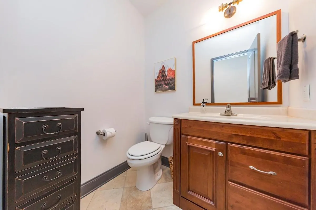 Villa 2 Chic Lofts Right On Broadway Strip Sleeps 10 Nashville 0*,