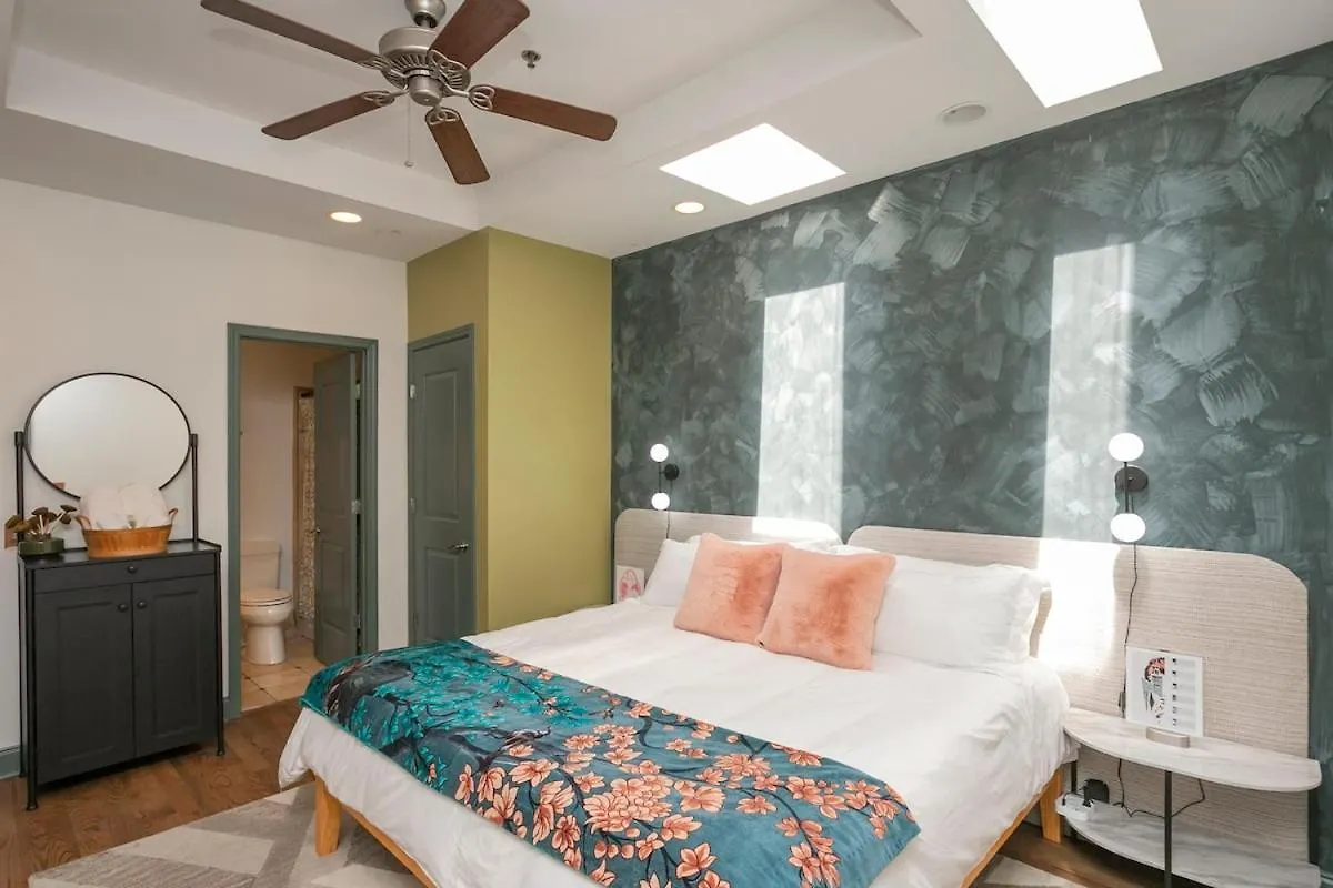 Villa 2 Chic Lofts Right On Broadway Strip Sleeps 10 Nashville Stati Uniti