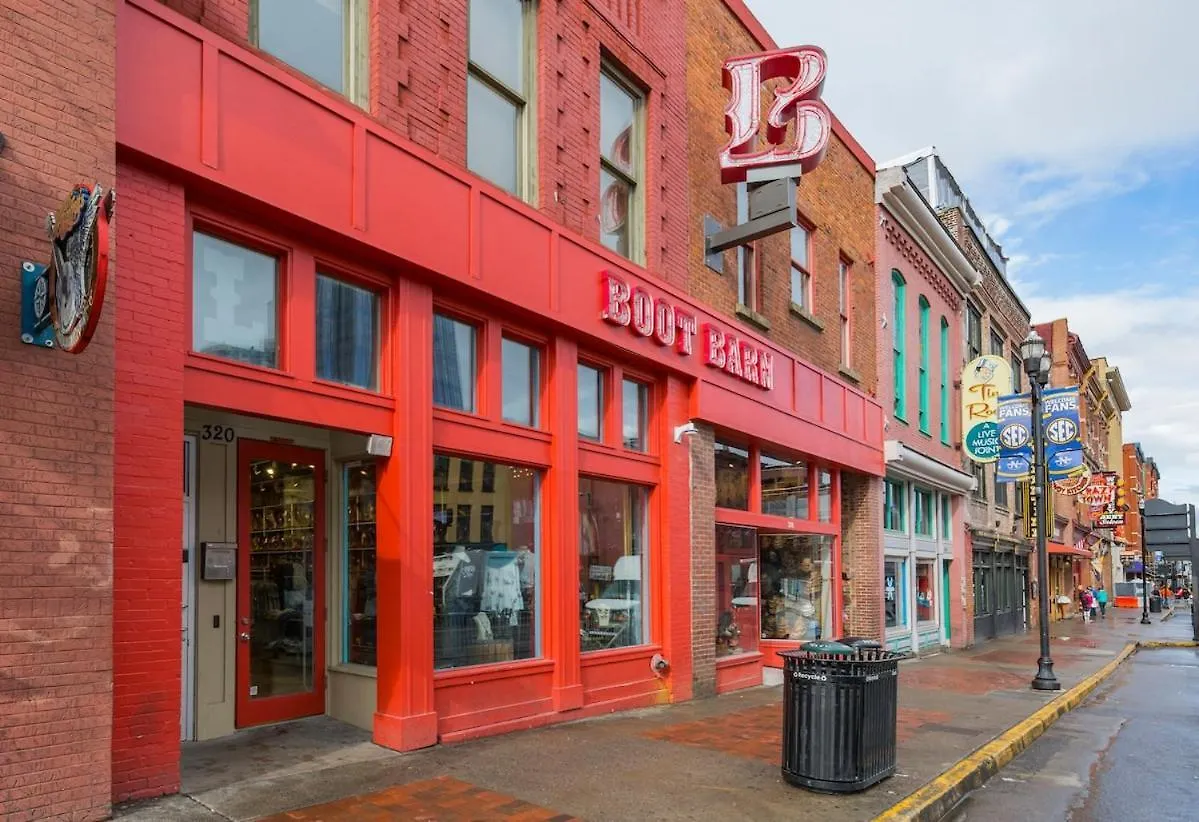 Casa vacanze Villa 2 Chic Lofts Right On Broadway Strip Sleeps 10 Nashville